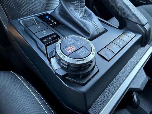 Used 2024 Toyota Tacoma TRD Off-Road image 27