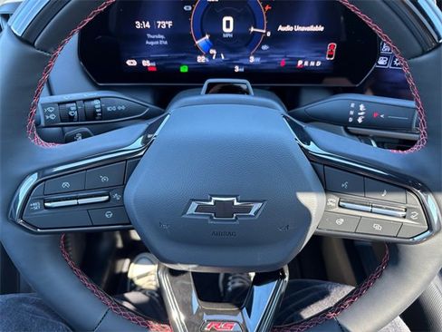 New 2025 Chevrolet Equinox EV RS image 27