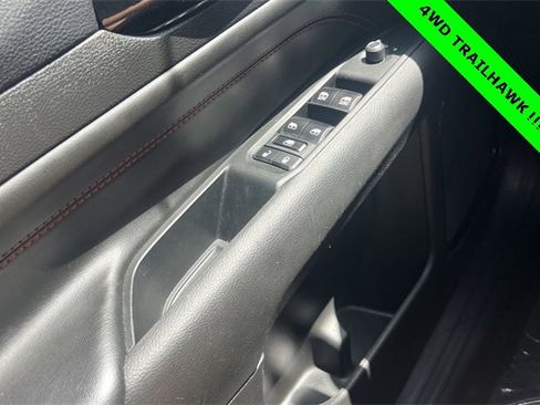 Used 2024 Jeep Compass Trailhawk image 27