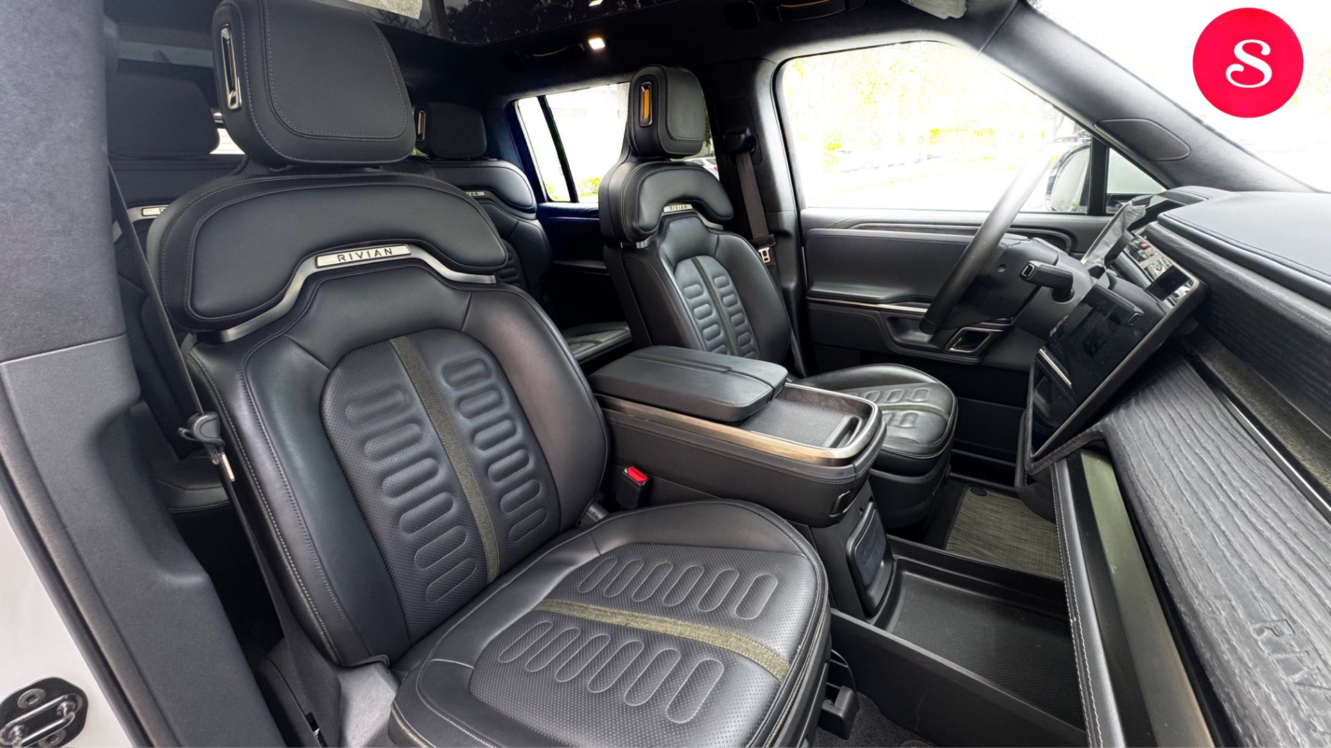 Used 2024 Rivian R1S Adventure Quad AWD/4WD image 18