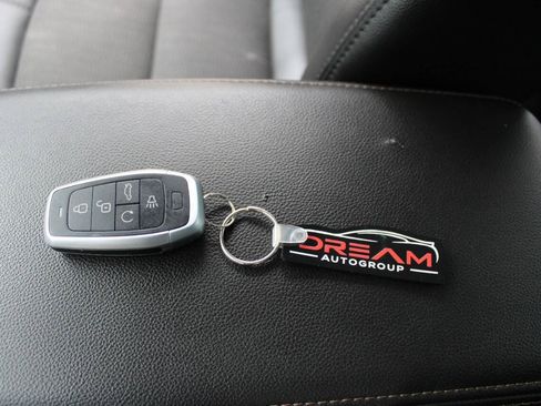 Used 2019 Chevrolet Impala LT FWD image 25