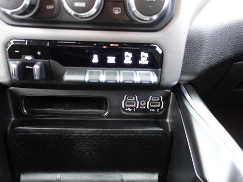 Used 2022 RAM 1500 Big Horn AWD/4WD image 49
