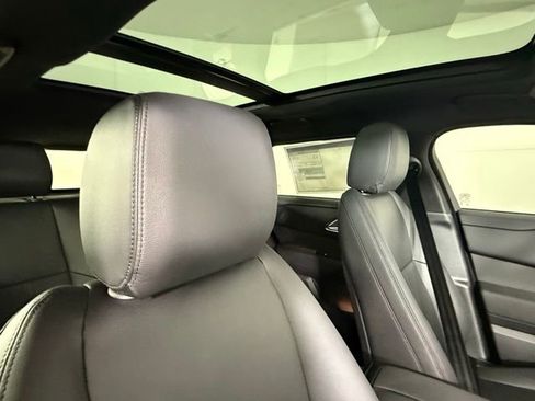 New 2026 Land Rover Range Rover Velar S image 34