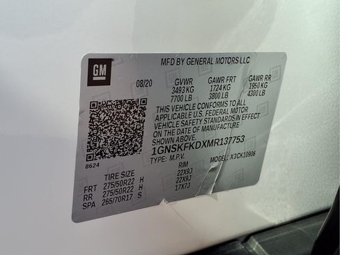 Used 2021 Chevrolet Suburban Premier w/ Premium Package AWD/4WD image 23