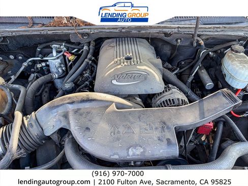 Used 2005 Chevrolet Tahoe Z71 w/ Preferred Equipment Group AWD/4WD image 24