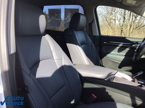 Used 2020 Buick Enclave Essence w/ Sound and Sites Package image 25