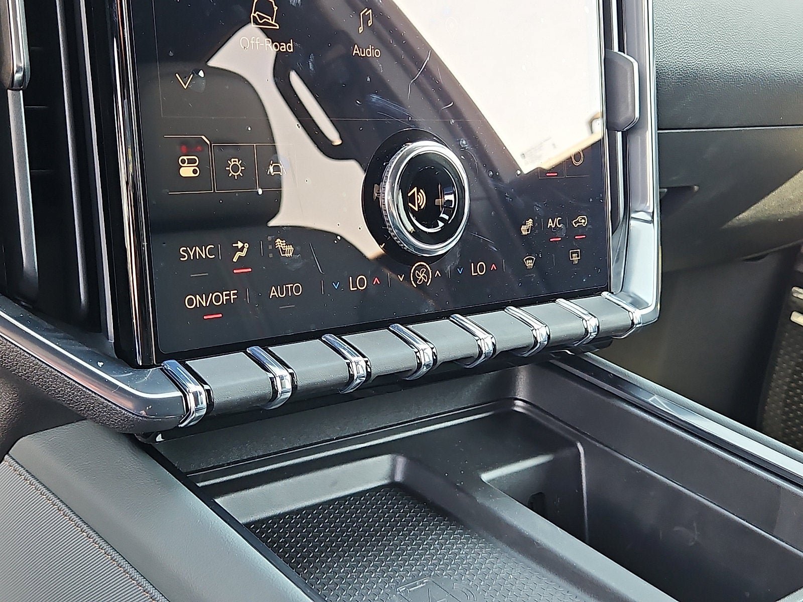 New 2026 GMC Acadia AT4 w/ LPO, Floor Liner Package AWD/4WD image 19