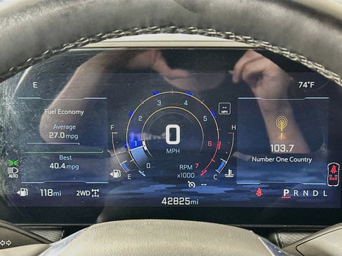 Used 2025 Chevrolet Equinox LT w/ Convenience Package II AWD/4WD image 12