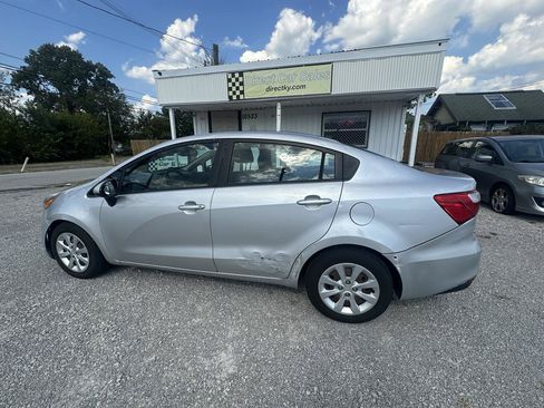Used 2016 Kia Rio LX FWD image 3