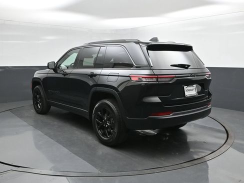 New 2026 Jeep Grand Cherokee Altitude RWD image 5