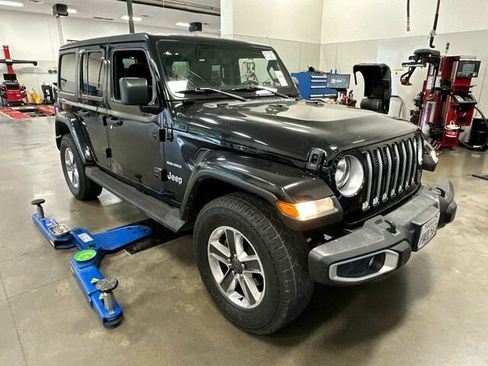 Used 2022 Jeep Wrangler Unlimited Sahara AWD/4WD image 2