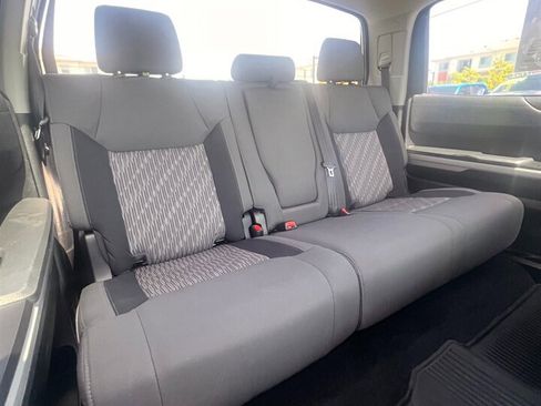 Used 2020 Toyota Tundra SR5 w/ SR5 Convenience Package AWD/4WD image 9