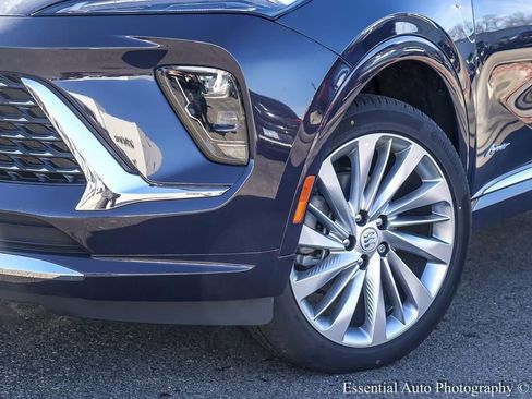 New 2026 Buick Envision Avenir image 2