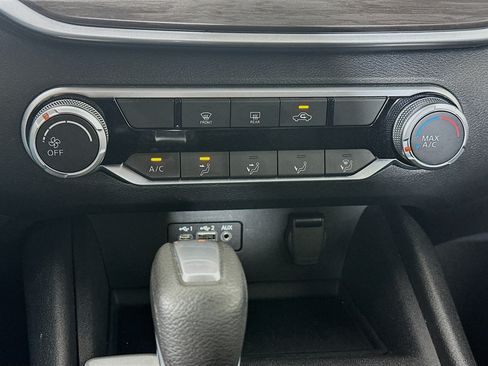 Used 2025 Nissan Altima 2.5 SV FWD image 22