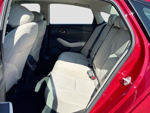 Certified 2025 Honda Accord SE image 28