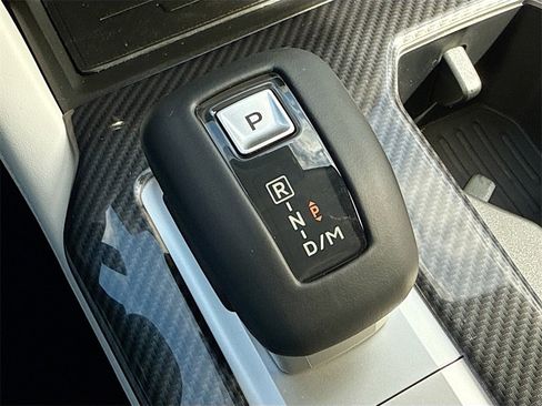 New 2025 Mitsubishi Outlander SE image 17