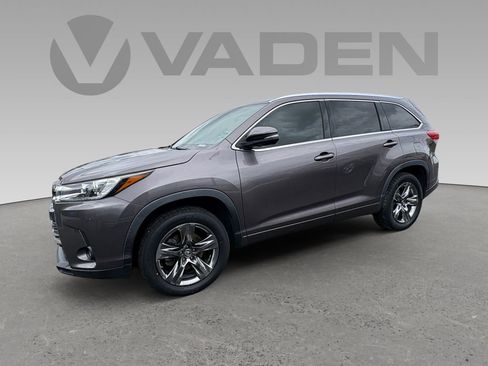 Used 2019 Toyota Highlander Limited Platinum FWD image 24