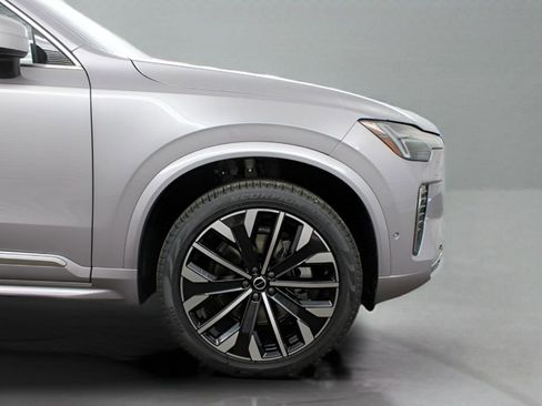 Certified 2026 Volvo XC90 B6 Plus w/ Protection Package Premier AWD/4WD image 32