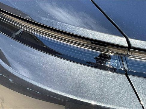 Used 2024 Porsche Taycan image 27