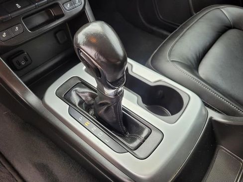 Used 2022 Chevrolet Colorado LT w/ Luxury Package image 24