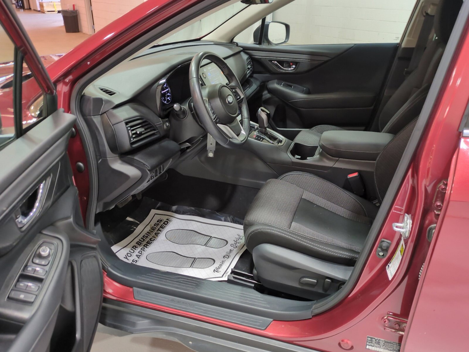 Certified 2025 Subaru Outback Premium AWD/4WD image 15