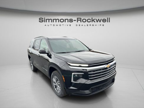 New 2026 Chevrolet Traverse LT w/ Driver Confidence Package image 3