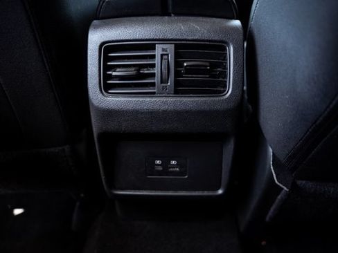 Used 2023 Nissan Rogue SV FWD image 29