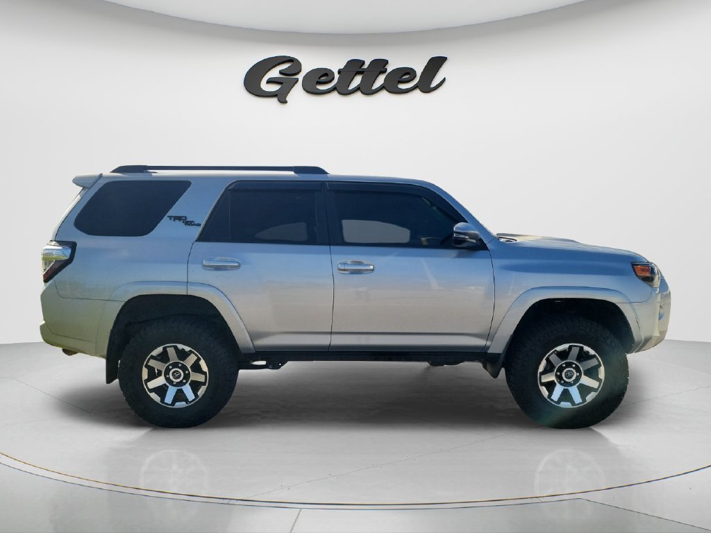 Used 2023 Toyota 4Runner TRD Off-Road Premium w/ Moonroof Package AWD/4WD image 4