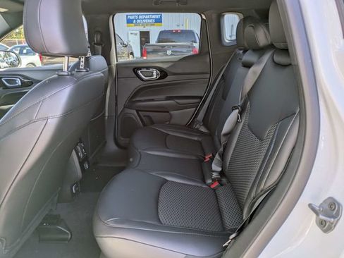 New 2026 Jeep Compass Latitude AWD/4WD image 14