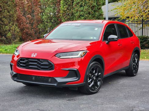 Used 2024 Honda HR-V Sport image 3
