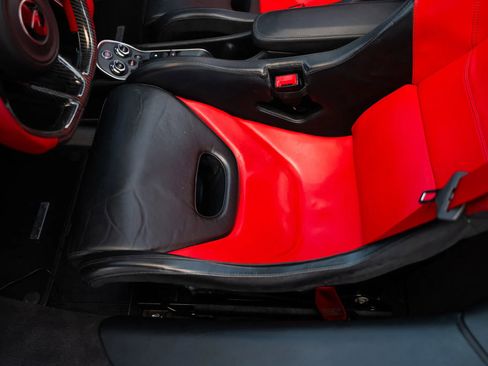 Used 2020 McLaren 600LT Spider RWD image 28