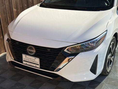 Used 2025 Nissan Sentra SV image 17