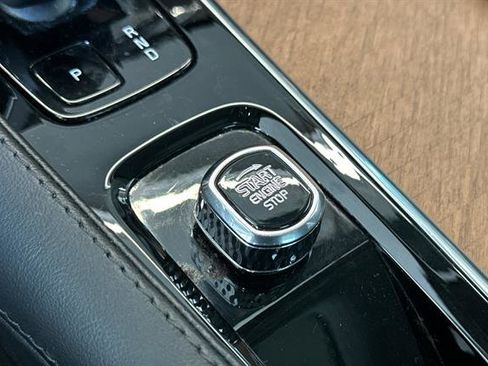 Certified 2023 Volvo XC90 T8 Plus image 25