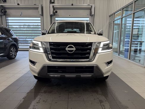 Used 2024 Nissan Armada Platinum w/ Captain's Chairs Package AWD/4WD image 2