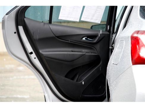 Used 2021 Chevrolet Equinox LT image 21