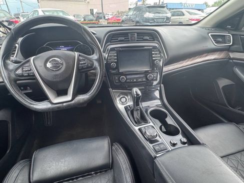 Used 2017 Nissan Maxima Platinum FWD image 18