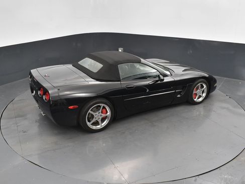 Used 2000 Chevrolet Corvette Base w/ Performance Handling Pkg image 23