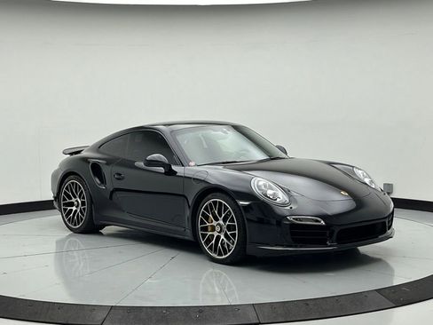 Used 2015 Porsche 911 Turbo S image 9