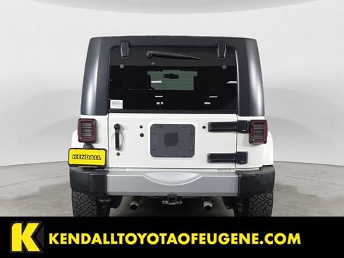 Used 2010 Jeep Wrangler Unlimited Sahara w/ Dual Top Group AWD/4WD image 6