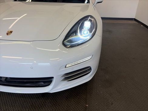 Used 2015 Porsche Panamera 4S image 4