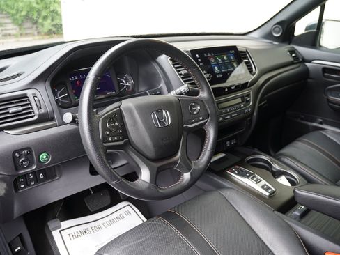 Used 2022 Honda Passport TrailSport image 3