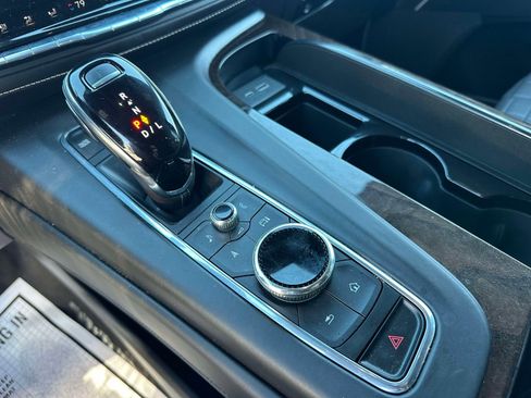 Certified 2022 Cadillac Escalade Premium Luxury Platinum image 14