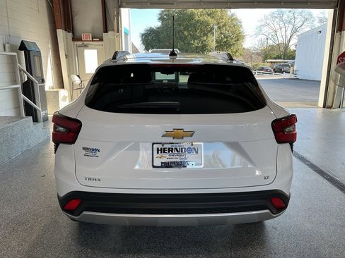 New 2026 Chevrolet Trax LT FWD image 7