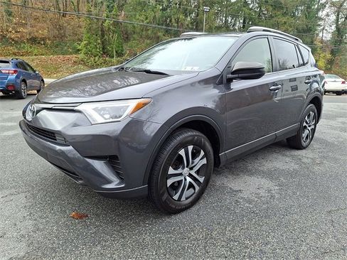 Used 2016 Toyota RAV4 LE image 4