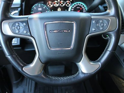 Used 2019 GMC Yukon Denali w/ Denali Ultimate Package image 13