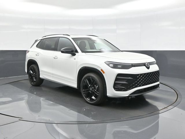 New 2026 Volkswagen Tiguan SE R-Line AWD/4WD image 1