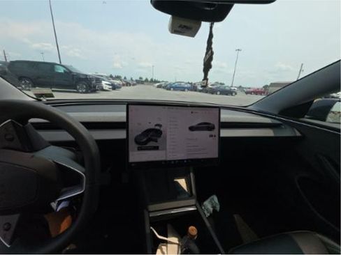 Used 2025 Tesla Model 3 RWD image 7