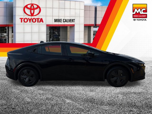 Used 2025 Toyota Prius LE FWD image 10