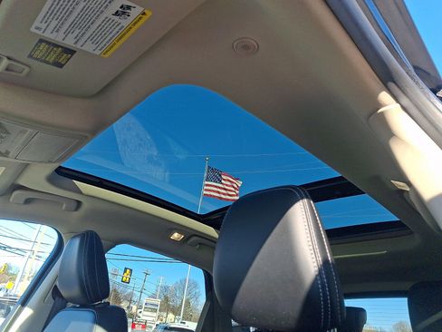 Used 2020 Ford Escape SE Sport image 14