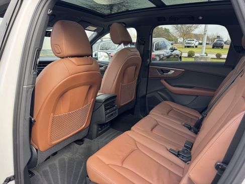 Used 2025 Audi Q7 2.0T Premium w/ Convenience Plus Package image 25